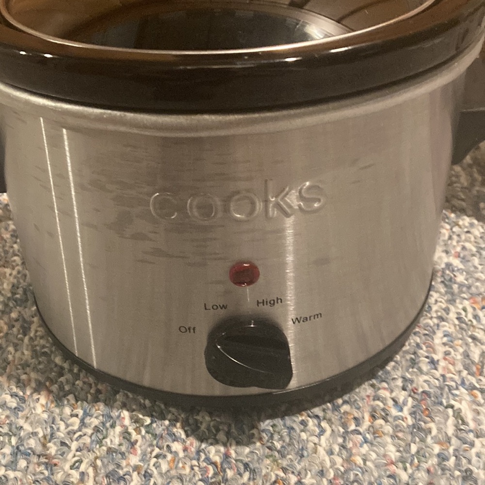 Cooks 1.5qt Slow Cooker - Picture 2 of 2